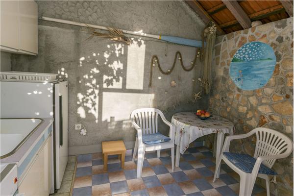 Room S1, for 2 persons