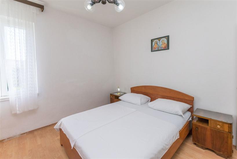 Room S4, for 2 persons