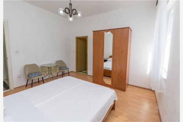 Room S4, for 2 persons