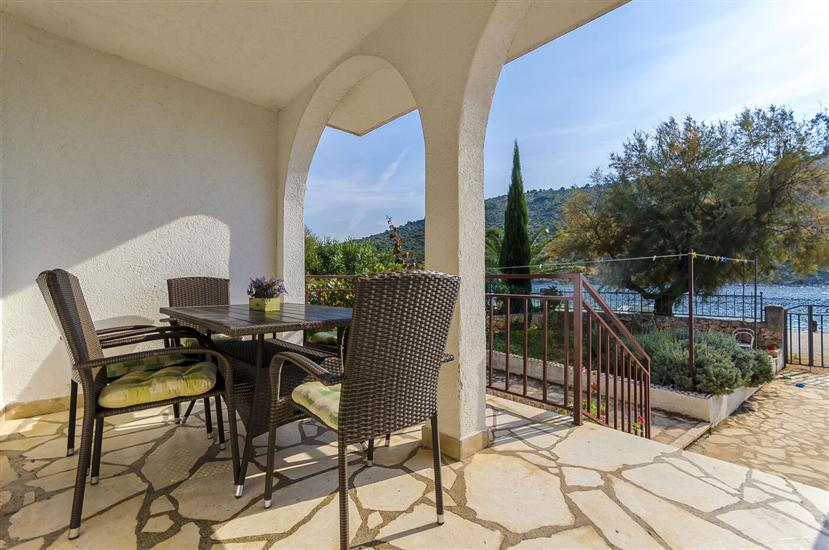 Apartment A1, for 5 persons