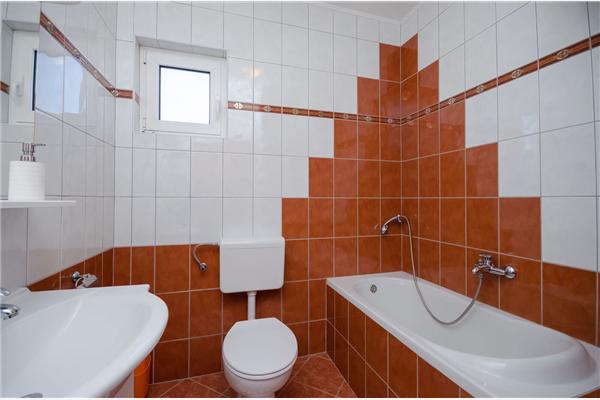 Apartment A1, for 6 persons