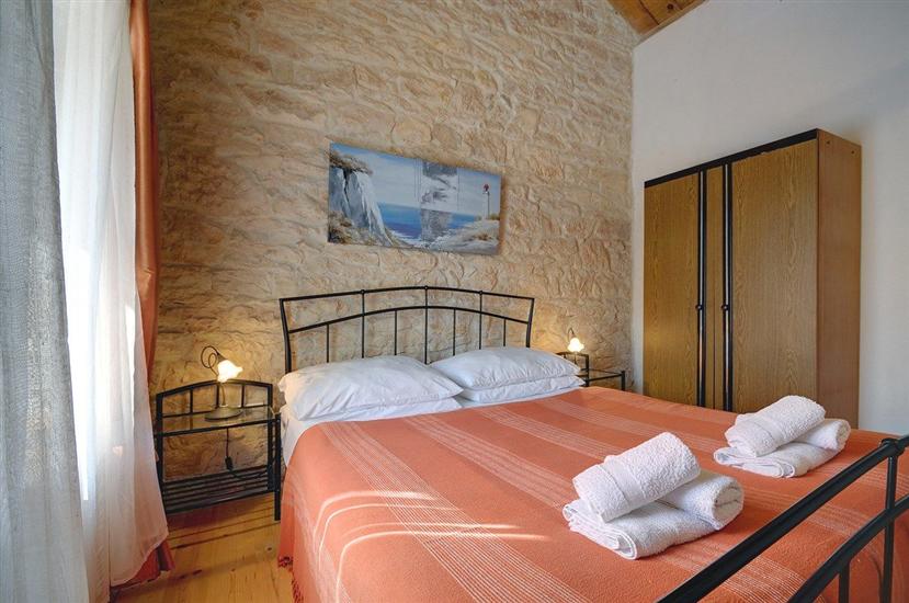 House K1, for 10 persons