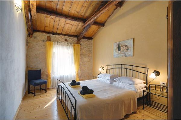 House K1, for 10 persons