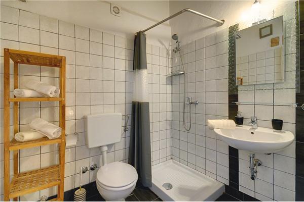 House K1, for 10 persons