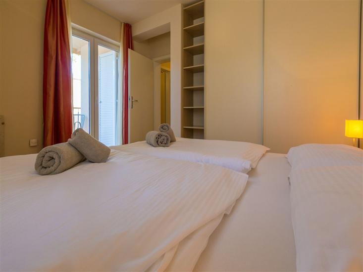 Apartment A1, for 6 persons