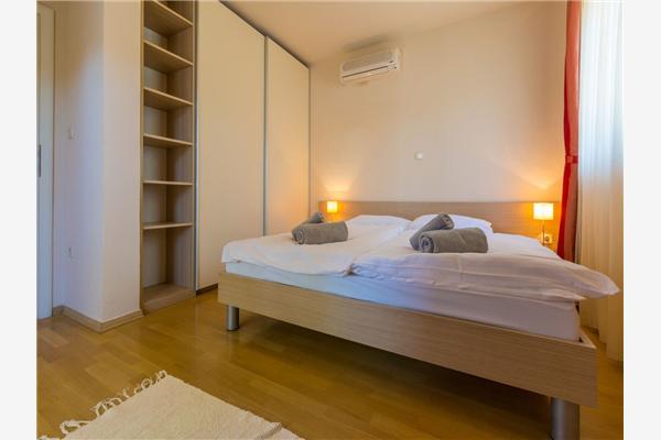 Apartment A1, for 6 persons