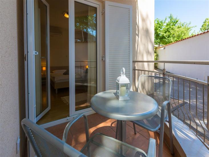 Apartment A1, for 6 persons