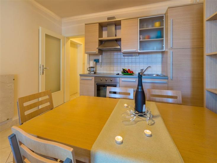 Apartment A1, for 6 persons