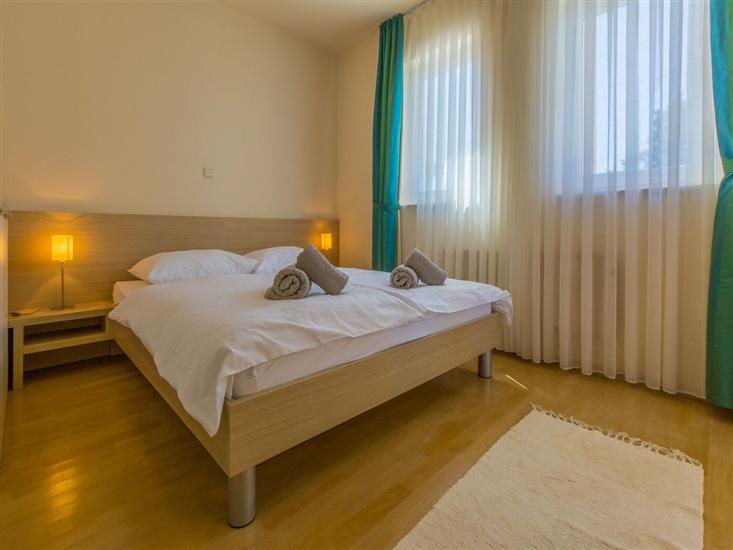 Apartment A2, for 6 persons