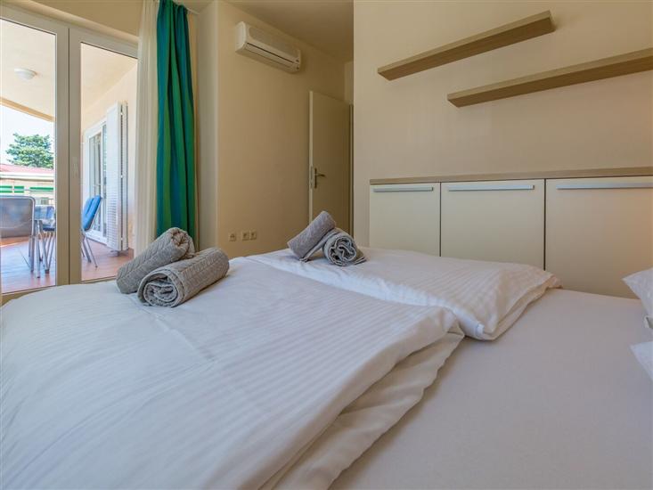 Apartment A2, for 6 persons