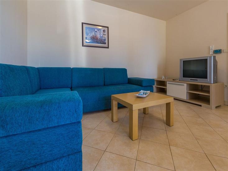 Apartment A2, for 6 persons