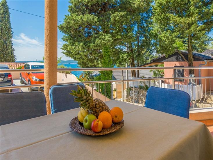 Apartment A2, for 6 persons