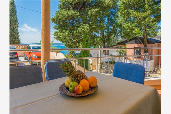 Apartment A2, for 6 persons