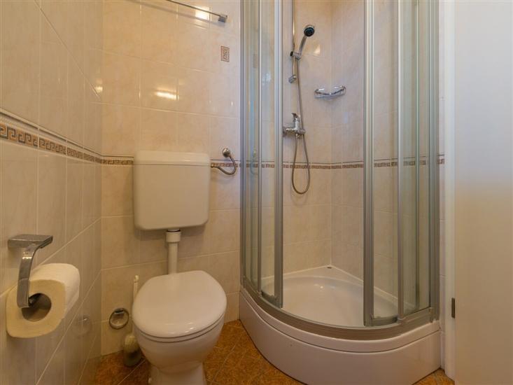 Apartment A3, for 6 persons