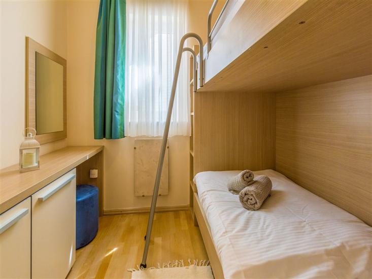 Apartment A4, for 6 persons