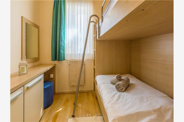 Apartment A4, for 6 persons