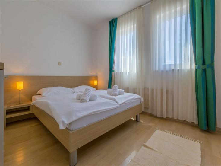 Apartment A4, for 6 persons