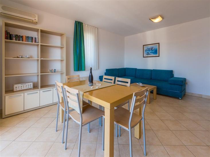 Apartment A4, for 6 persons