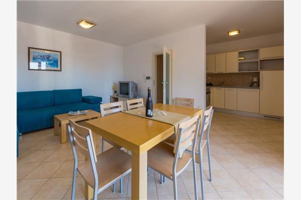 Apartment A4, for 6 persons