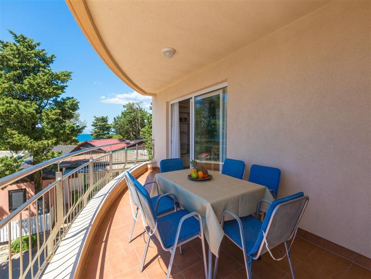 Apartment A4, for 6 persons