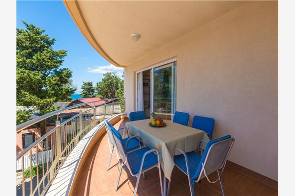 Apartment A4, for 6 persons