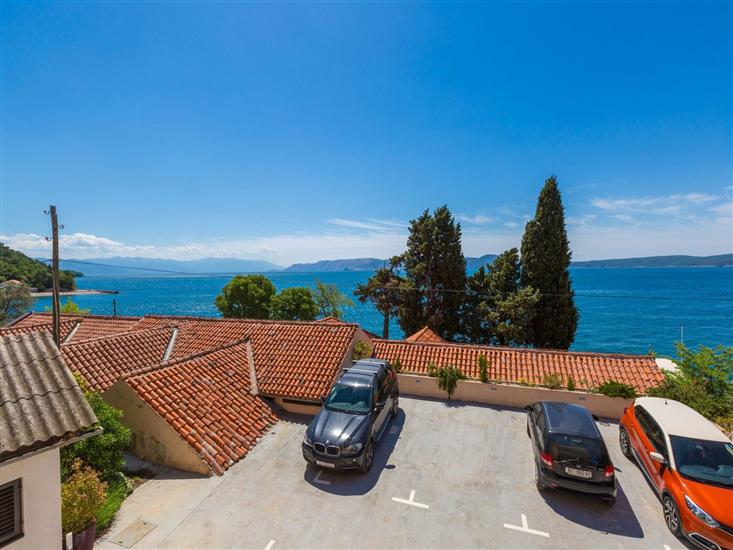 Apartment A4, for 6 persons