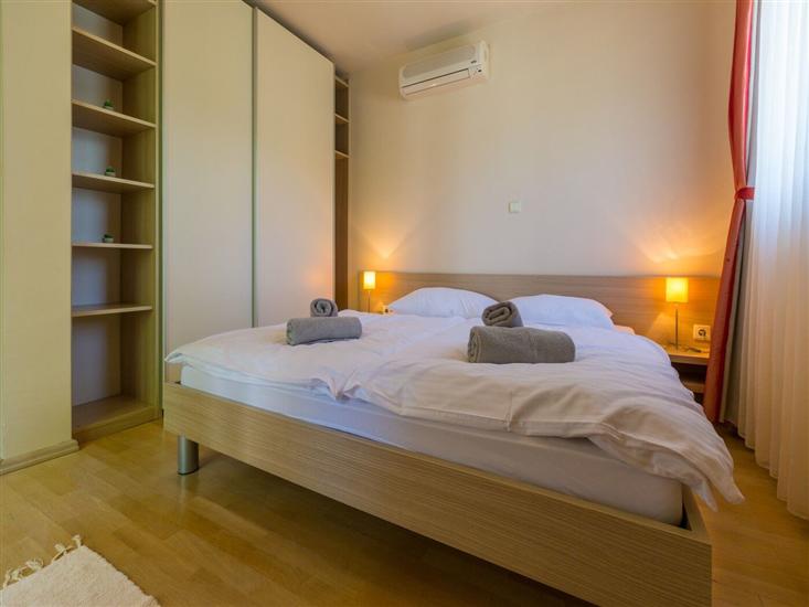 Apartment A5, for 6 persons