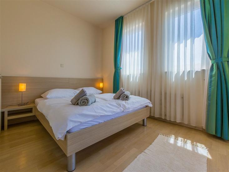 Apartment A6, for 6 persons