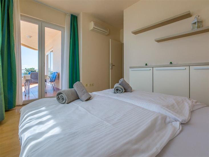 Apartment A6, for 6 persons