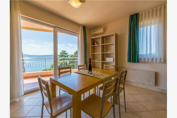 Apartment A6, for 6 persons