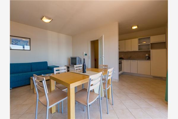 Apartment A6, for 6 persons