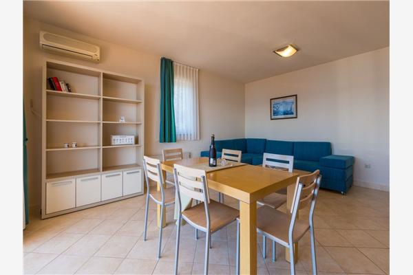 Apartment A6, for 6 persons