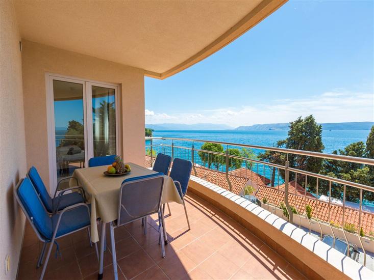 Apartment A6, for 6 persons