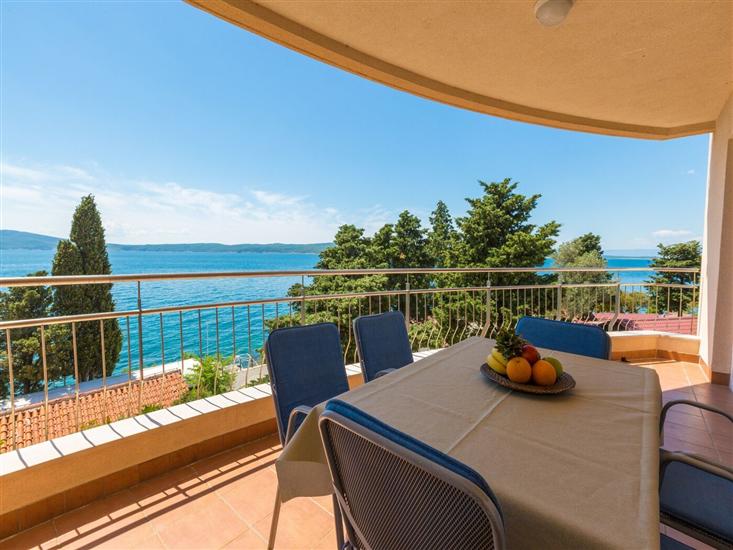 Apartment A6, for 6 persons