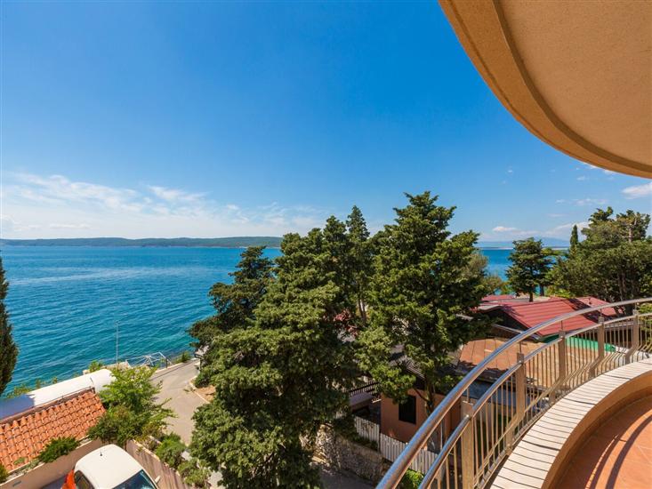 Apartment A6, for 6 persons