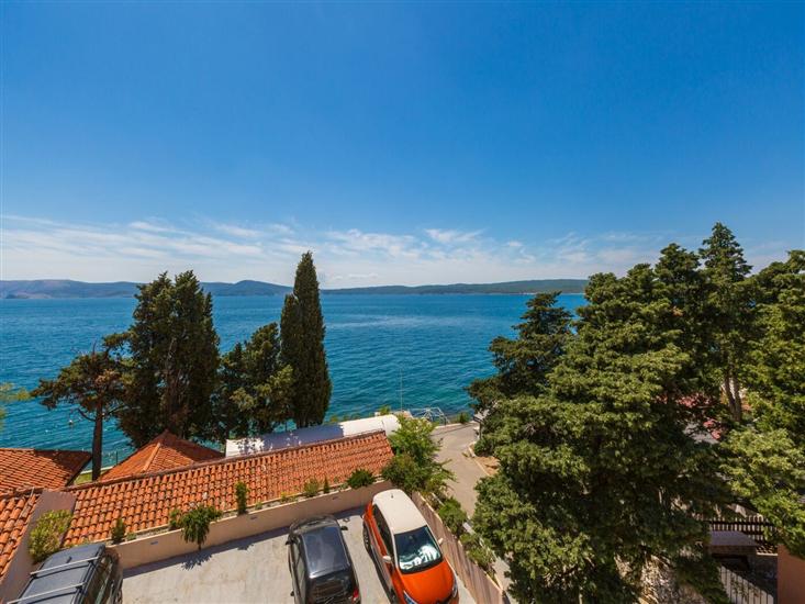 Apartment A6, for 6 persons