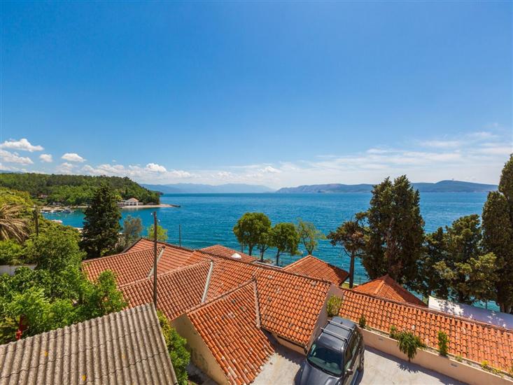 Apartment A6, for 6 persons