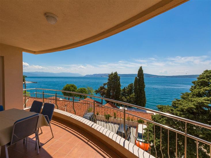 Apartment A6, for 6 persons