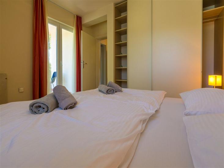 Apartment A7, for 6 persons