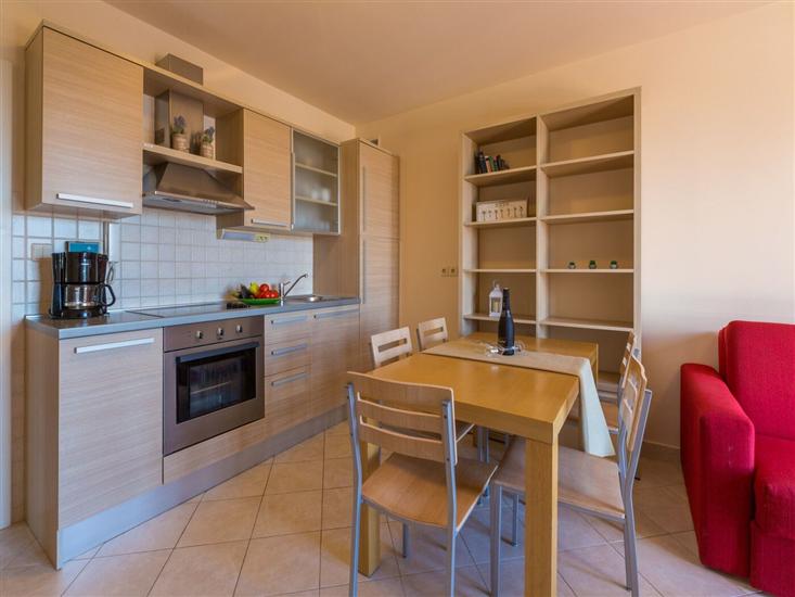 Apartment A7, for 6 persons