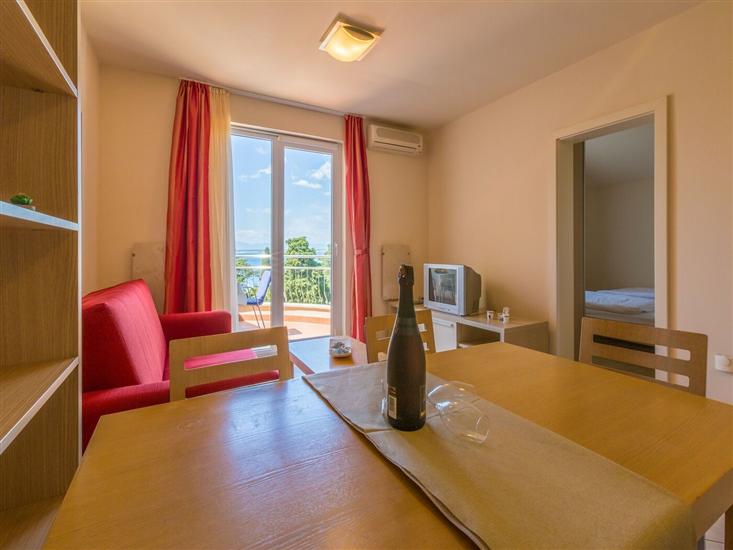 Apartment A7, for 6 persons