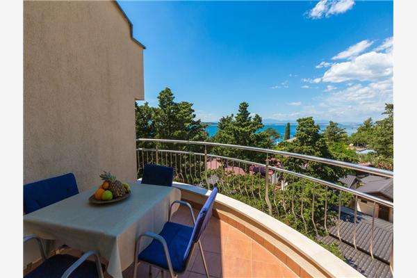 Apartment A7, for 6 persons