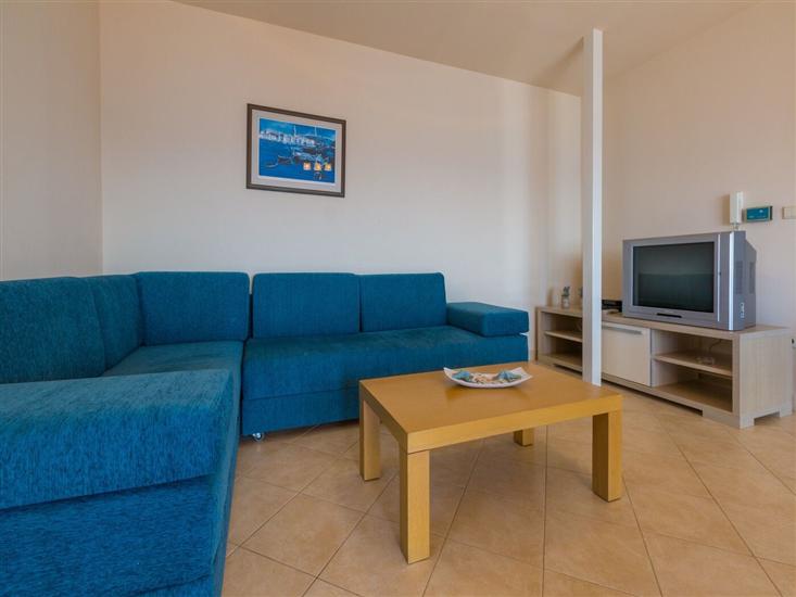 Apartment A8, for 6 persons