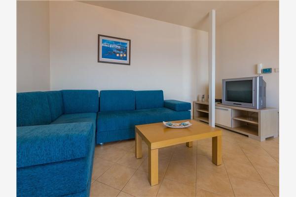 Apartment A8, for 6 persons