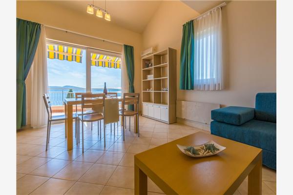 Apartment A8, for 6 persons