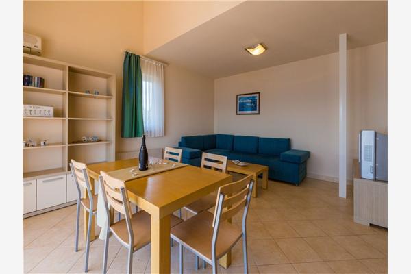 Apartment A8, for 6 persons