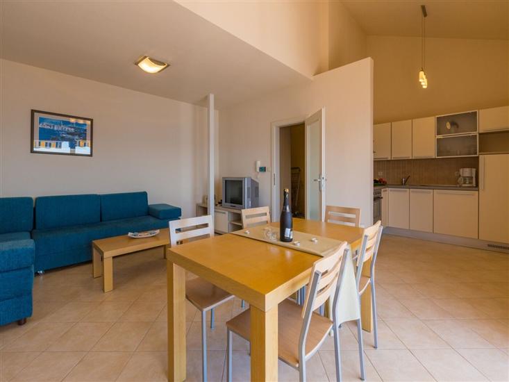 Apartment A8, for 6 persons