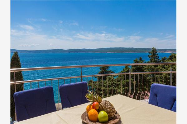 Apartment A8, for 6 persons