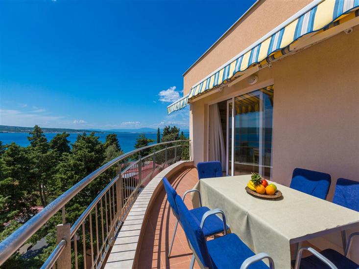 Apartment A8, for 6 persons