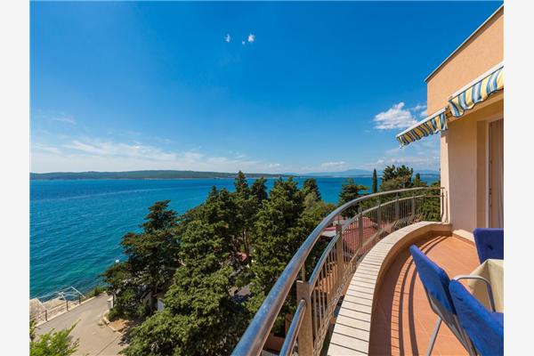 Apartment A8, for 6 persons